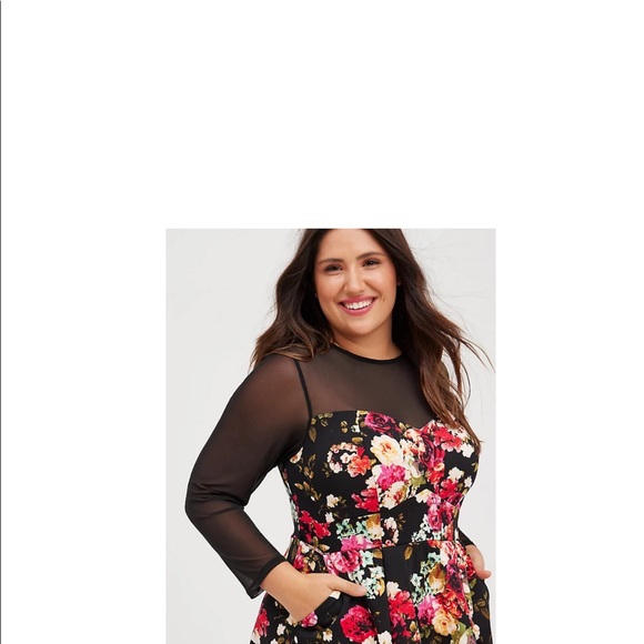 TORRID NWOT FIT & FLARE SCUBA MINI DRESS - FLORAL SCUBA FIT BLACK - Picture 6 of 6